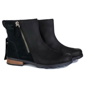 NWT Sorel Emilie zip leather waterproof booties